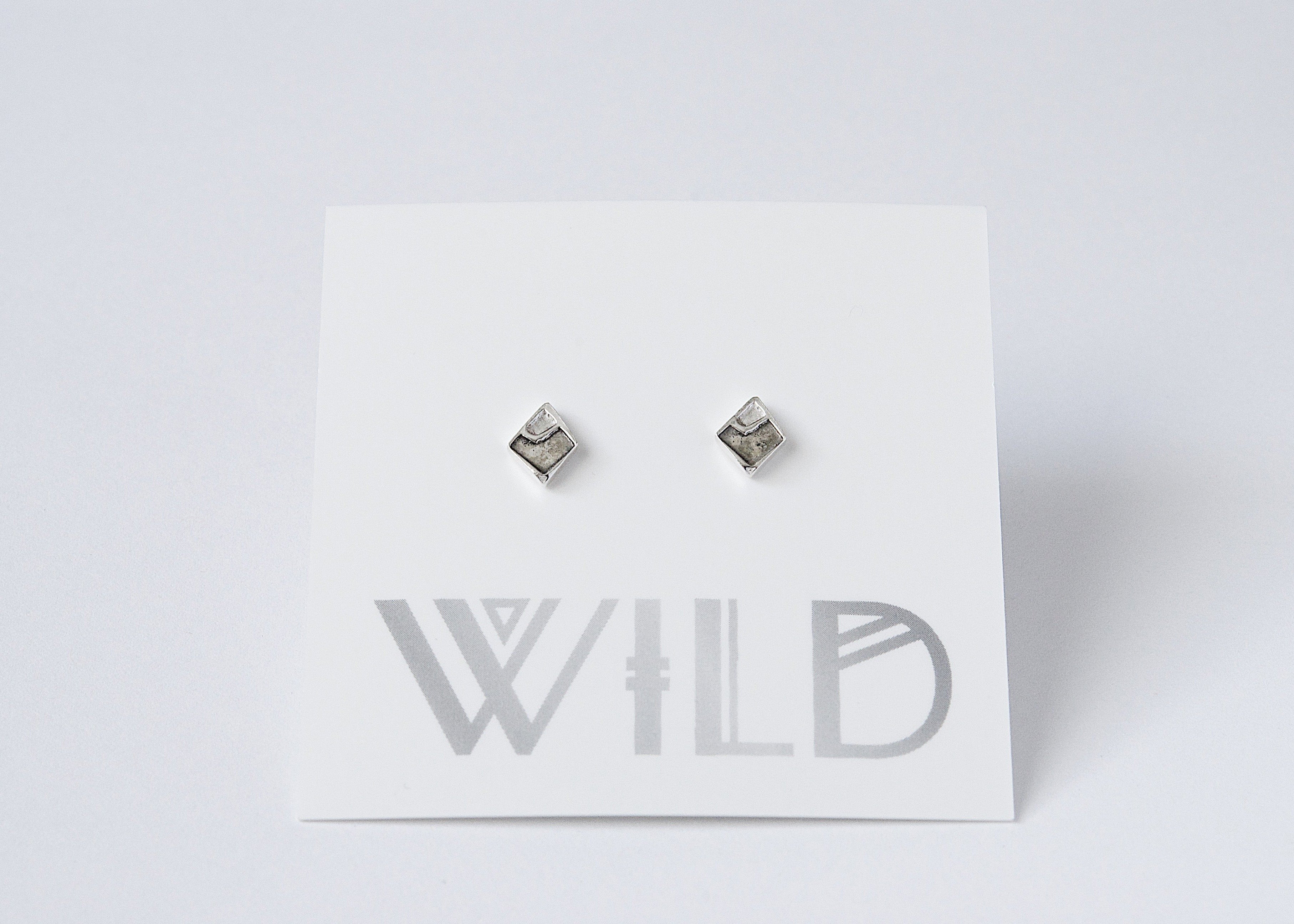 Itty Bitty Mountain Studs