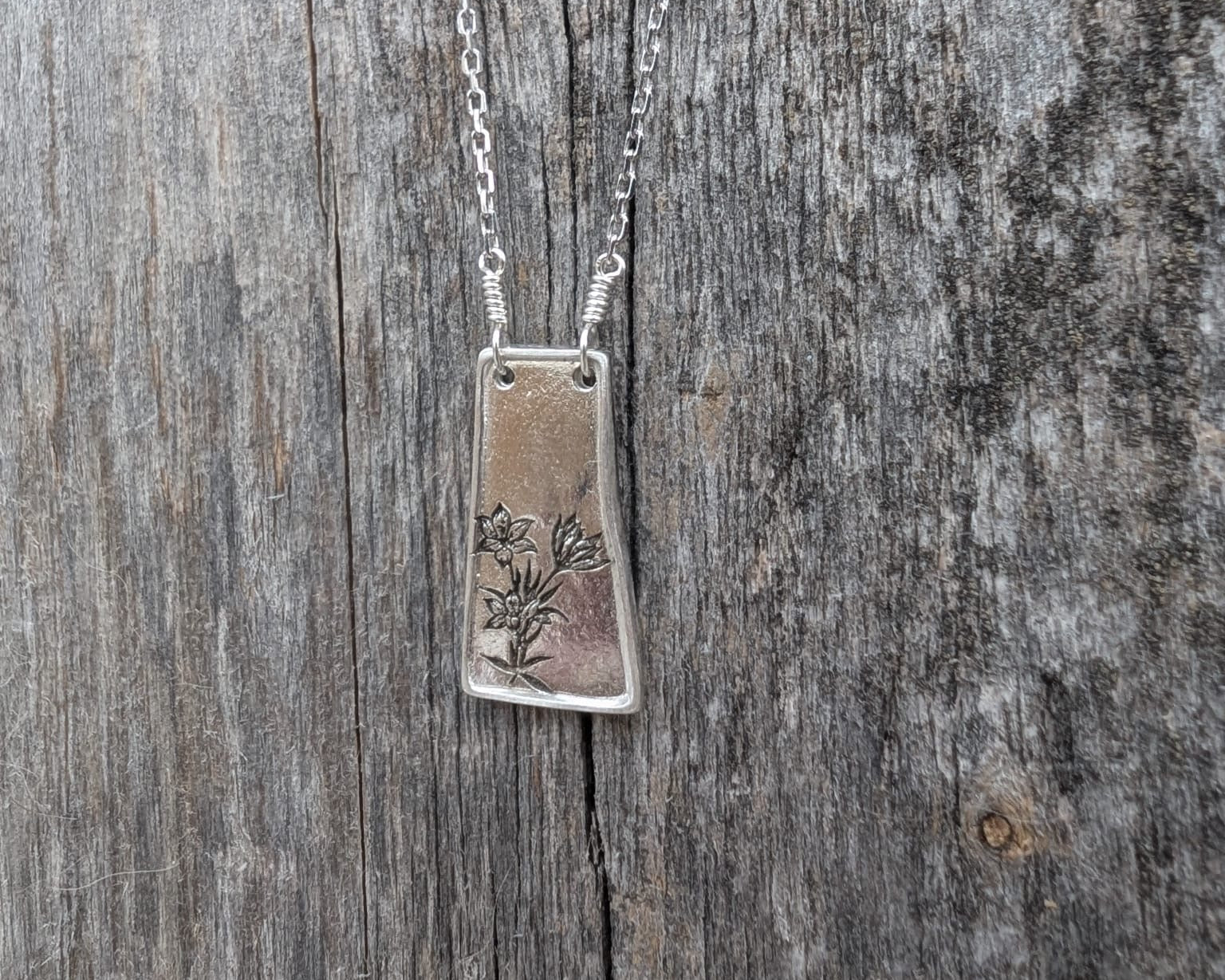 Saskatchewan Western Red Lily Necklace