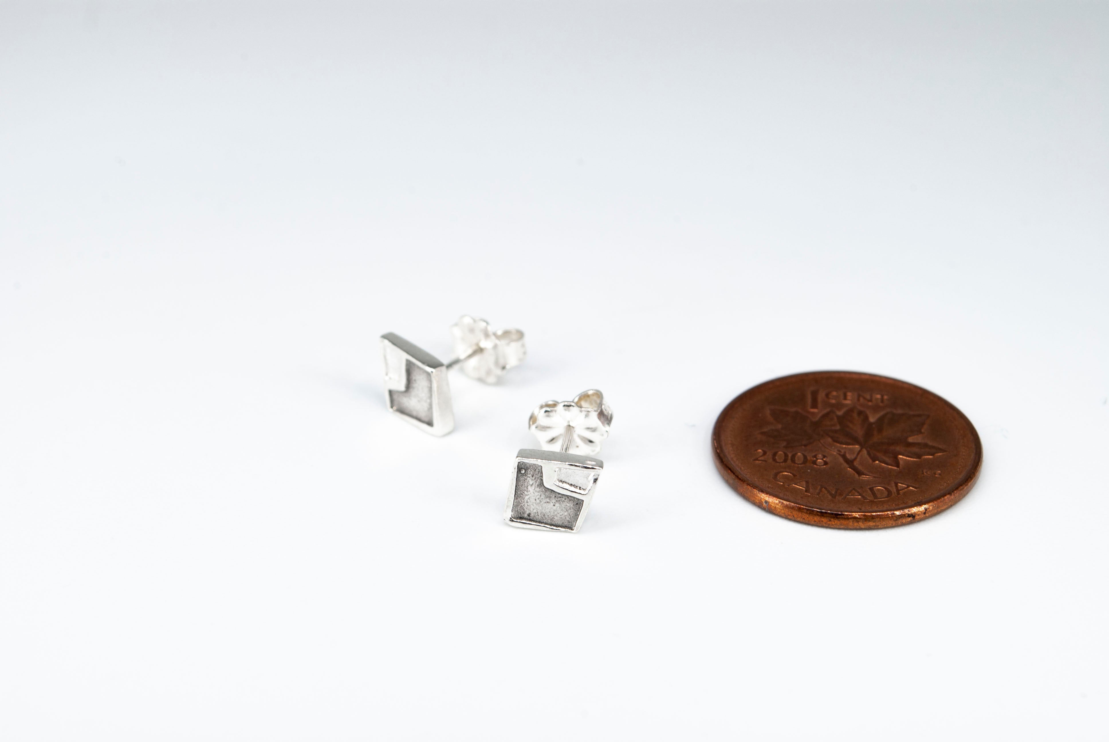 Itty Bitty Mountain Studs