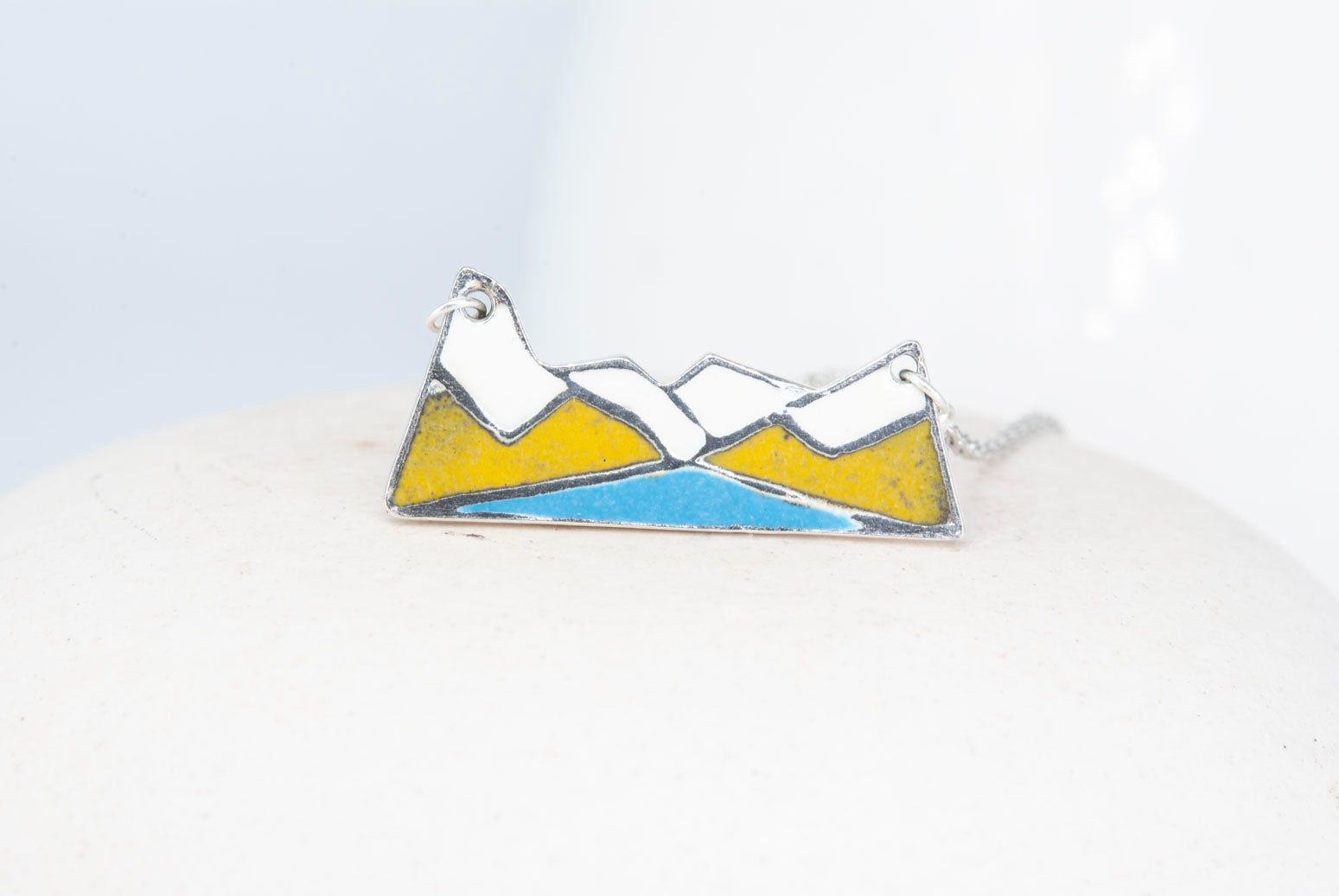 Lake Louise Mountain Necklace - Ginster Yellow